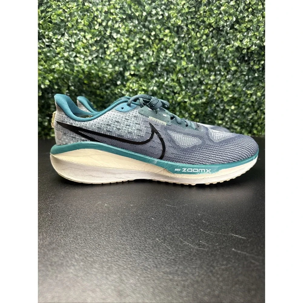 Nike Vomero 17 sneakers Men's Size 10.5 Shoes